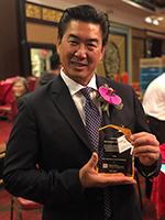 Dr. Peng Receiving Award